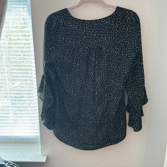 Vince Camuto Black Ruffle Sleeves blouse - Picture 3 of 3